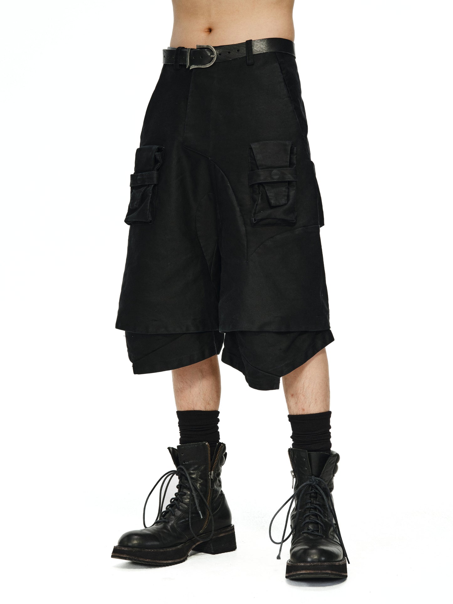 Swathe Pocket Double Layered Hem Shorts
