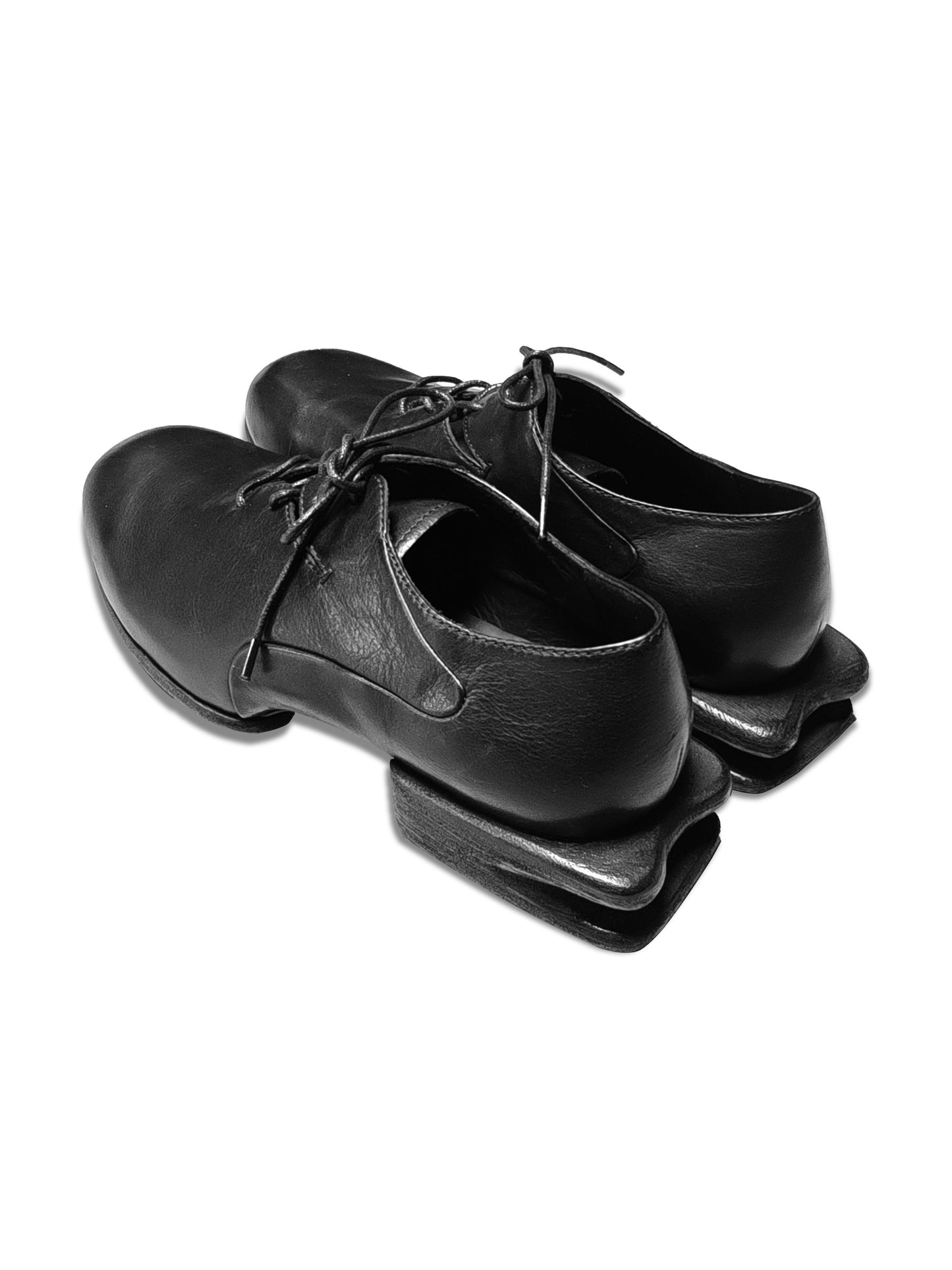 Maestro special-shaped heel shoes