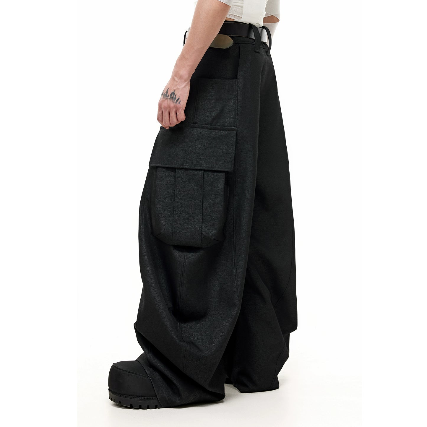 Large Pocket Draped Trouser