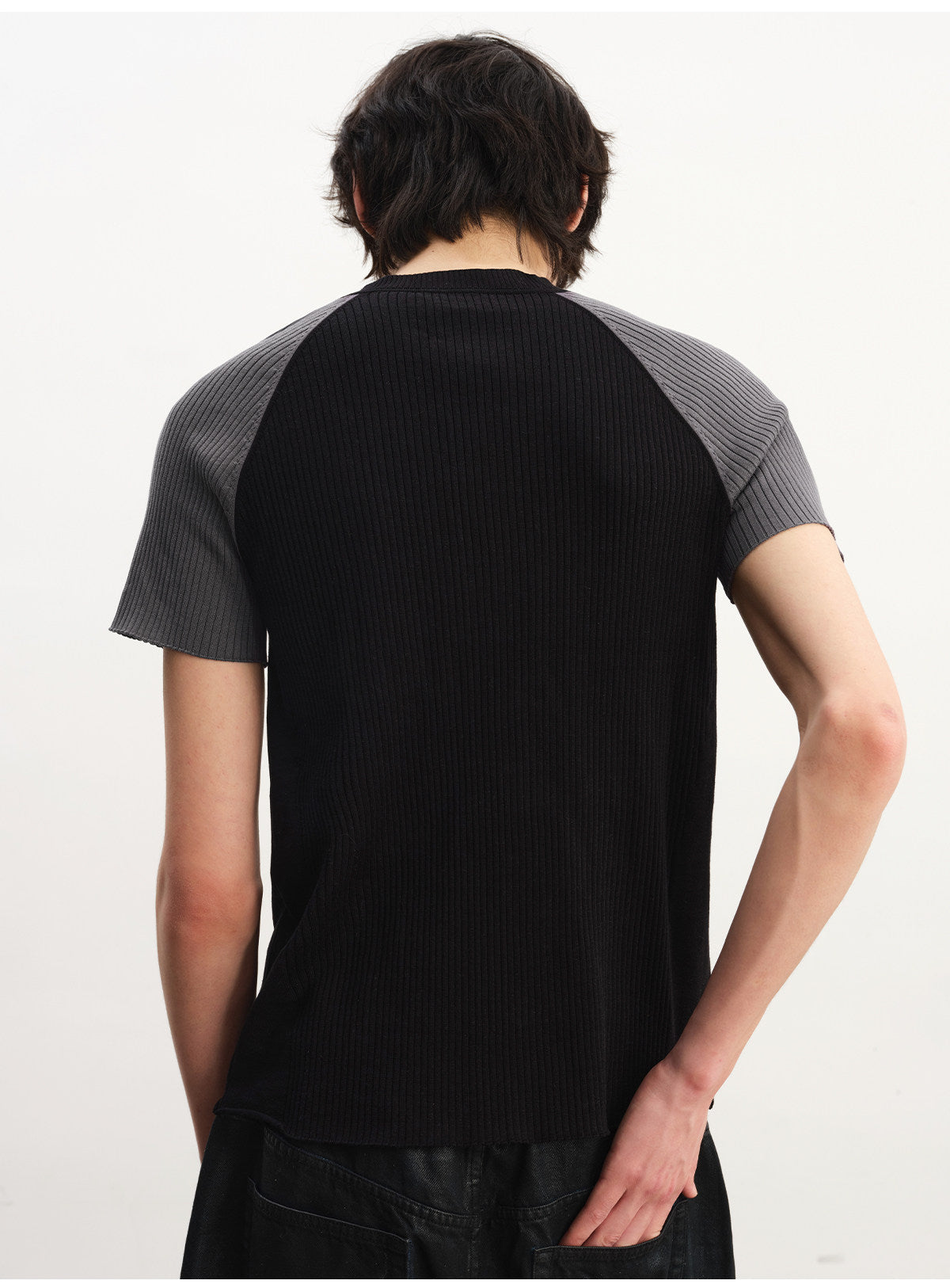Half-zip raglan short-sleeve T-shirt