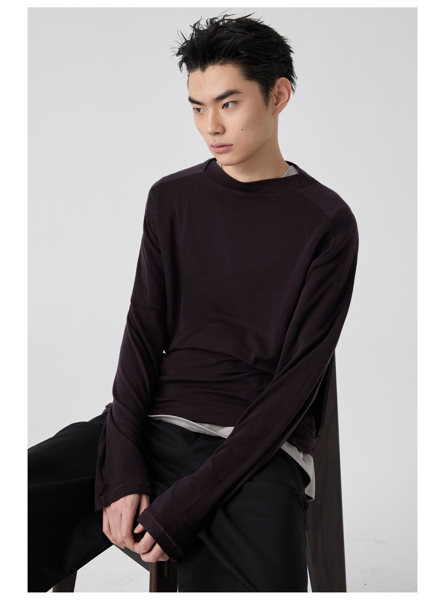 Straight Neck long-sleeved T-shirt