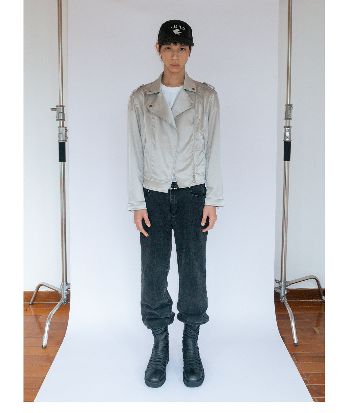 Washed Embroidered Bootcut Jeans