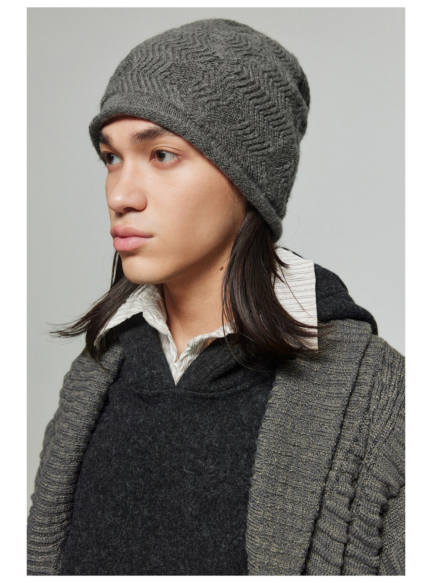 Button-up trim stacked wool knit beanie