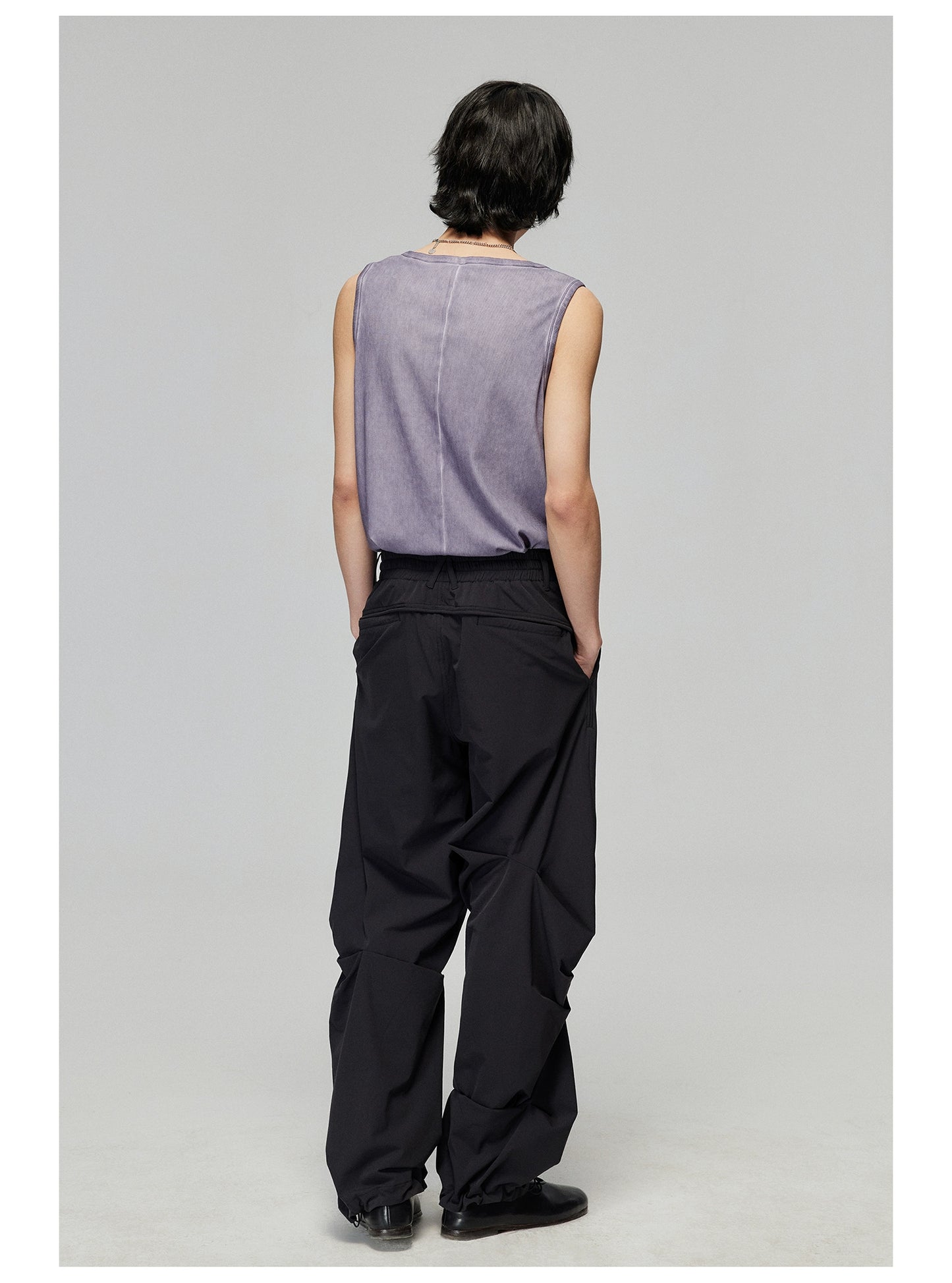 Rib-dye distressed crewneck vest