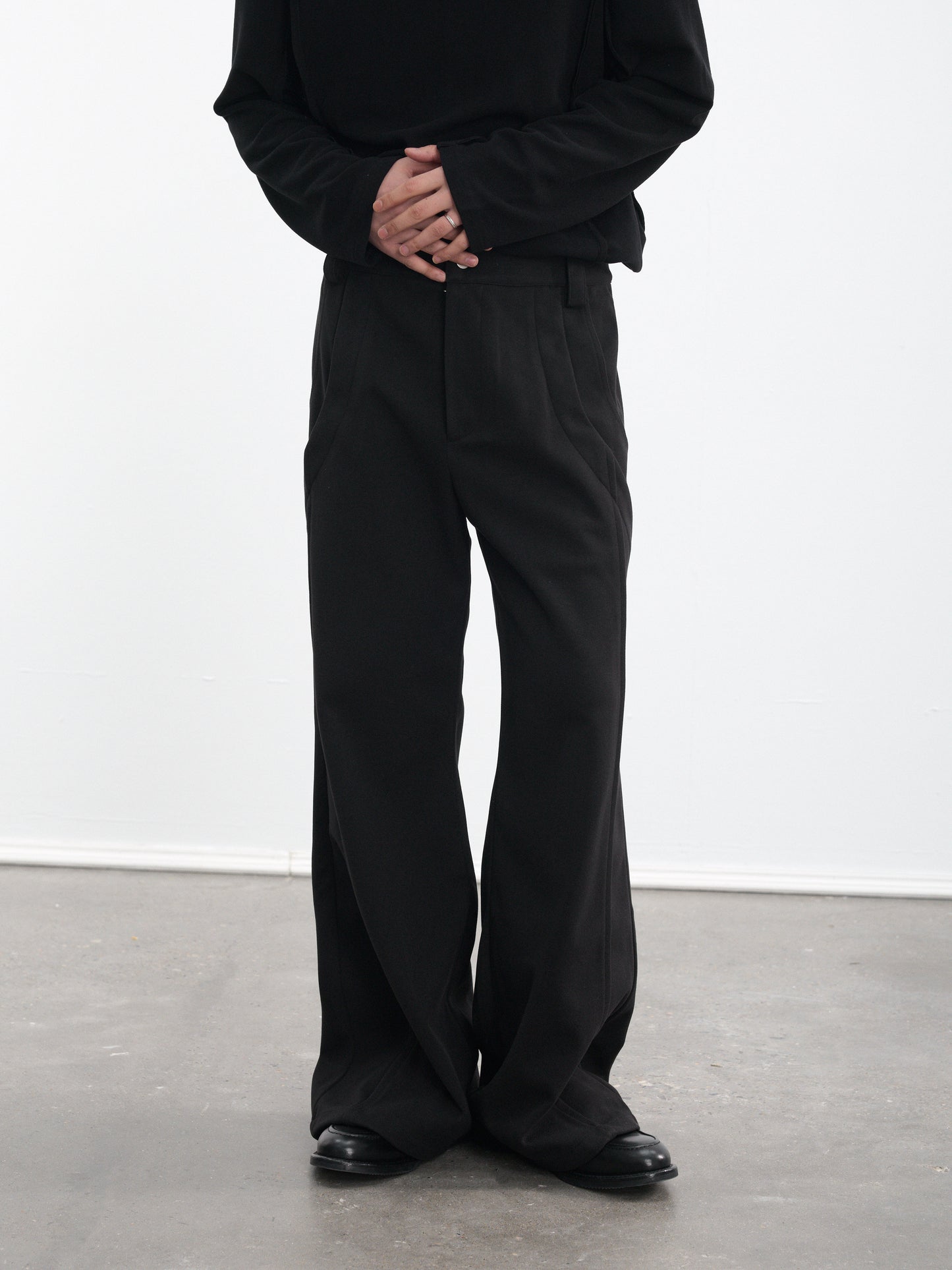 3D woolen pleated trousers