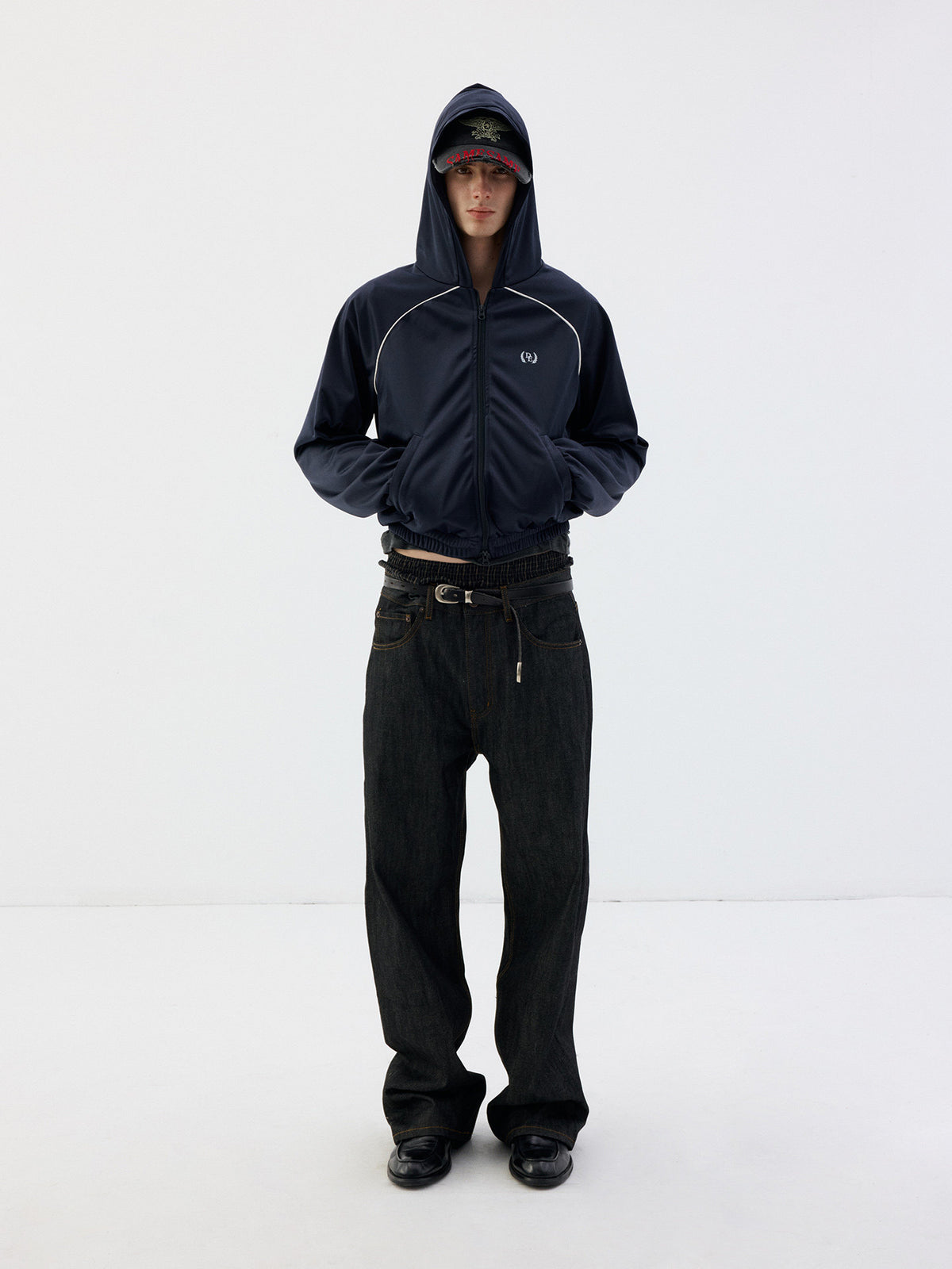 Hooded zip-up sports jacket