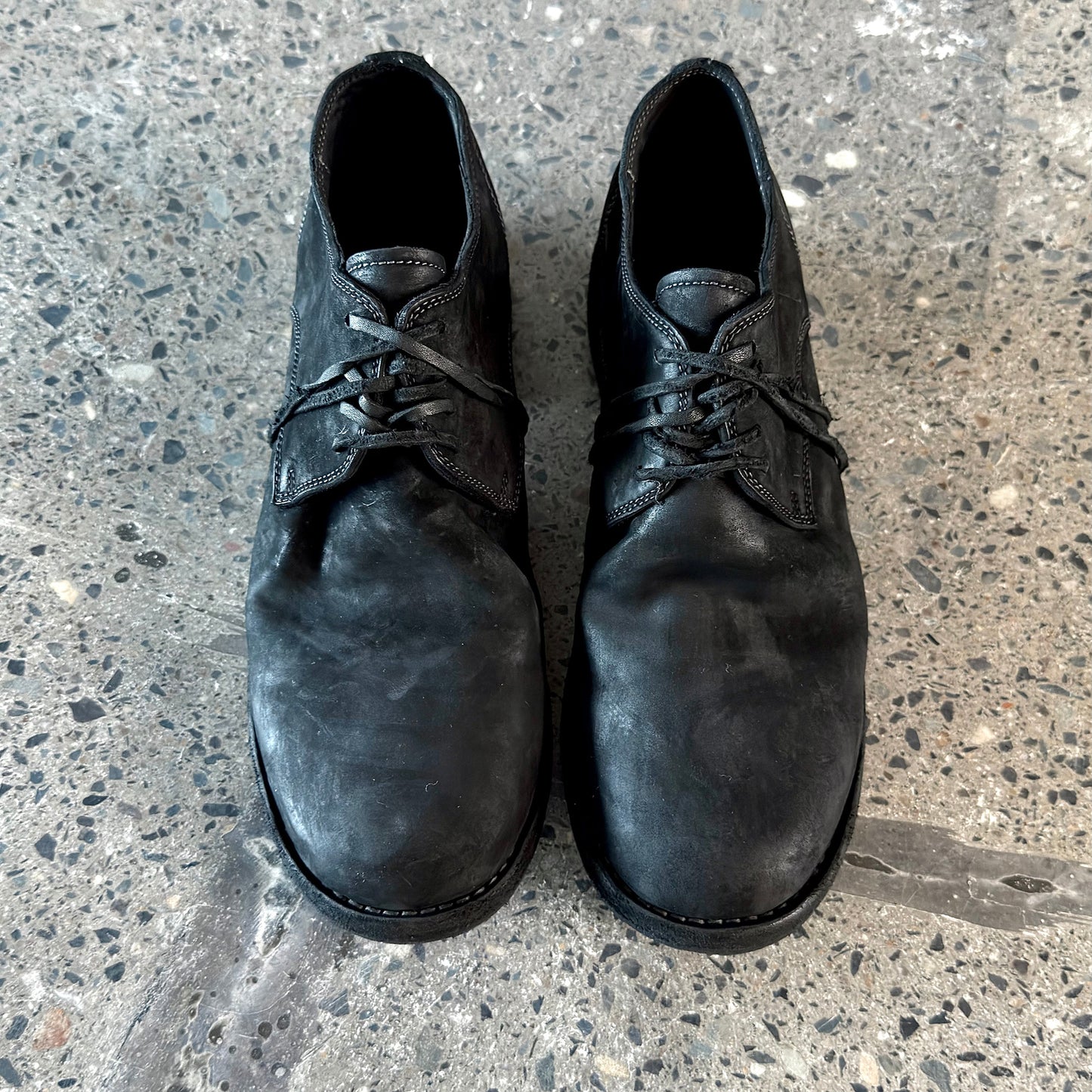Washed distressed  Derby leather shoes