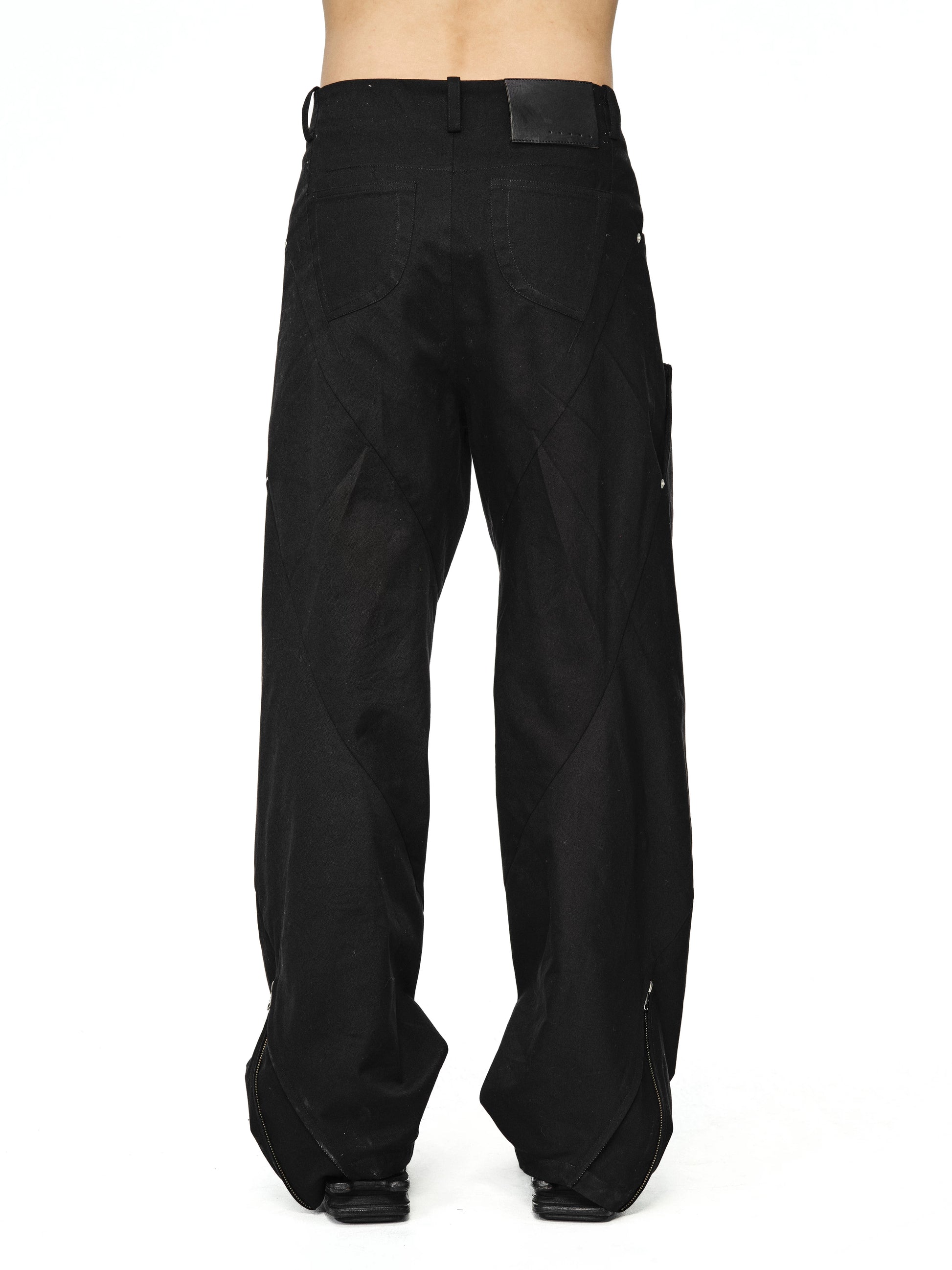 "Maestro" 3D spiral cut curved pants