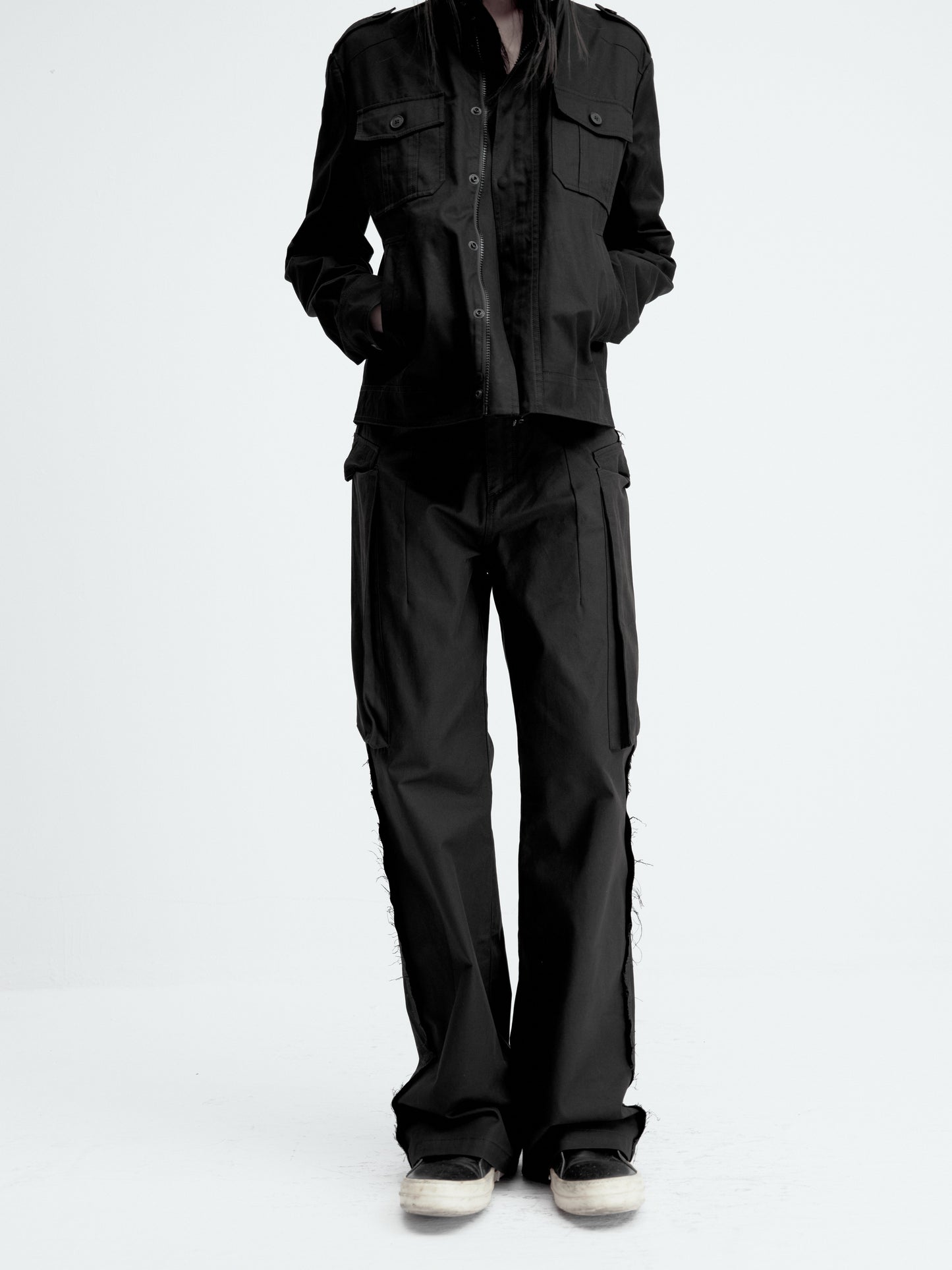 Stitching straight-leg cargo pants