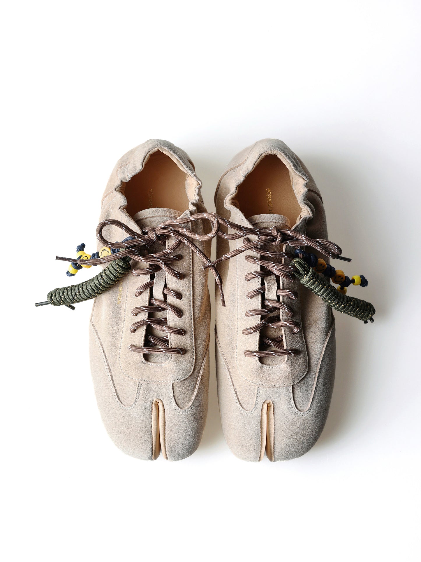 khaki soft cowhide tabi sneakers