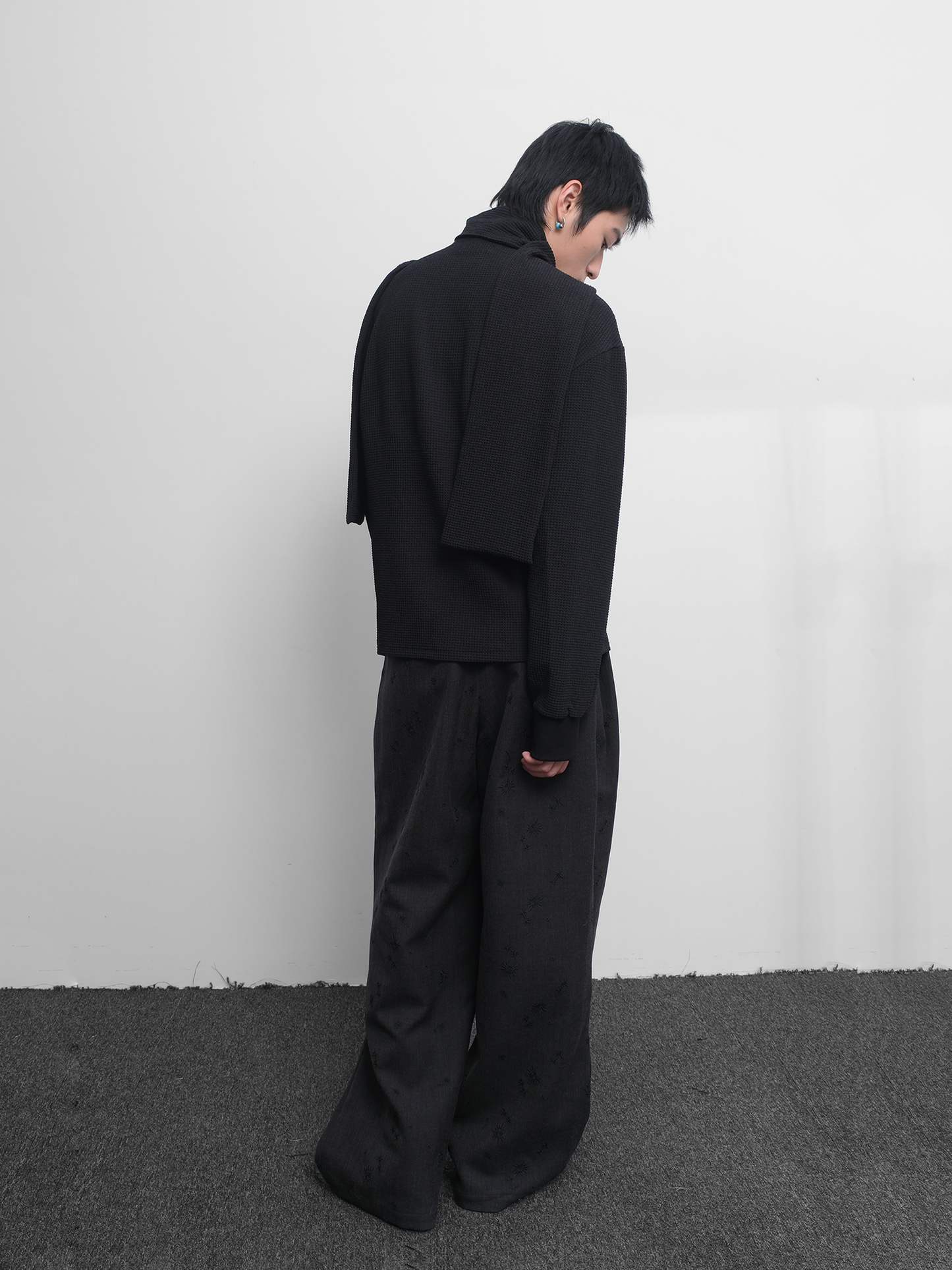 Scarf Detachable Sweatshirt