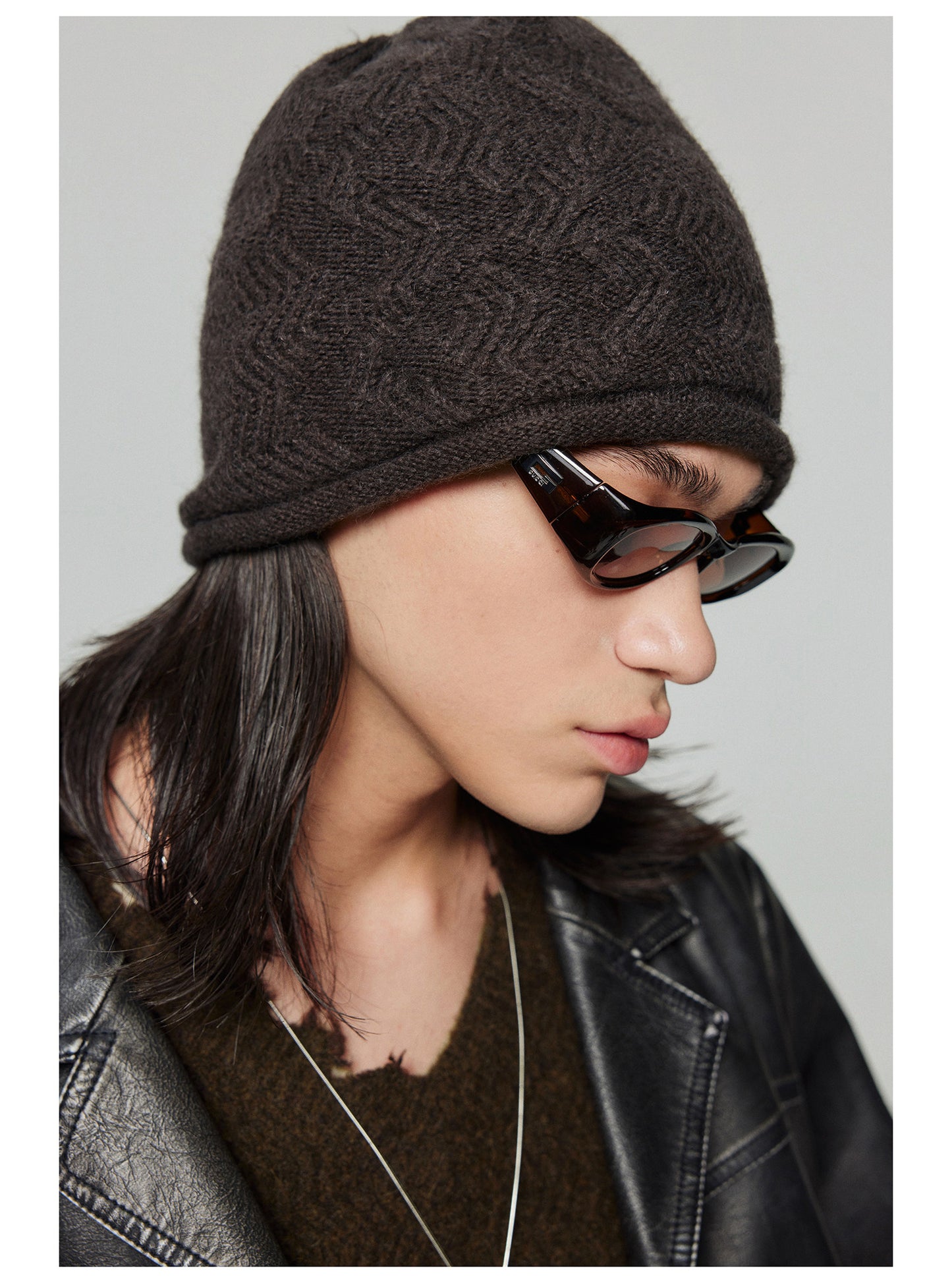 Button-up trim stacked wool knit beanie
