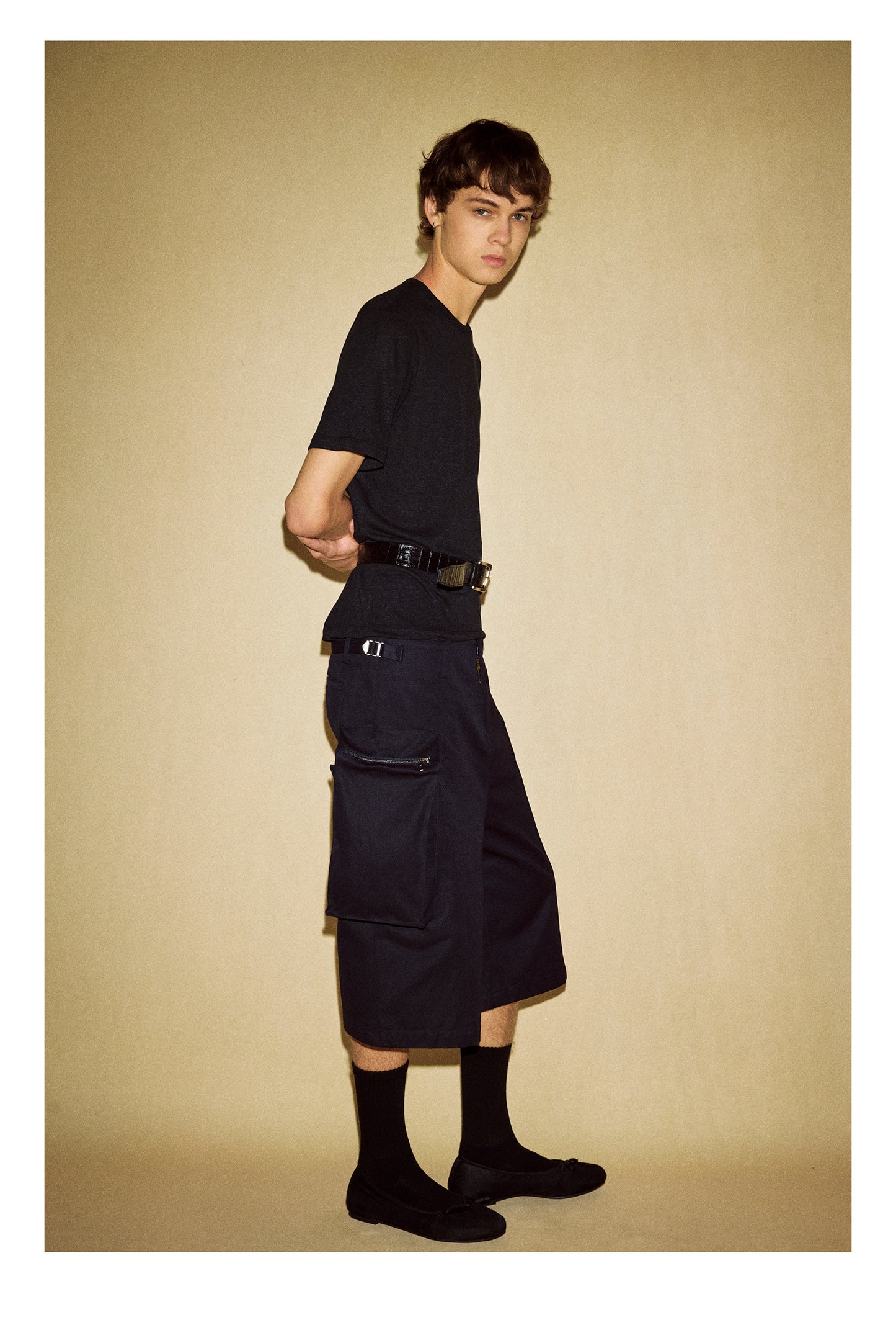 "NOIR VEIL" Linen T-Shirt