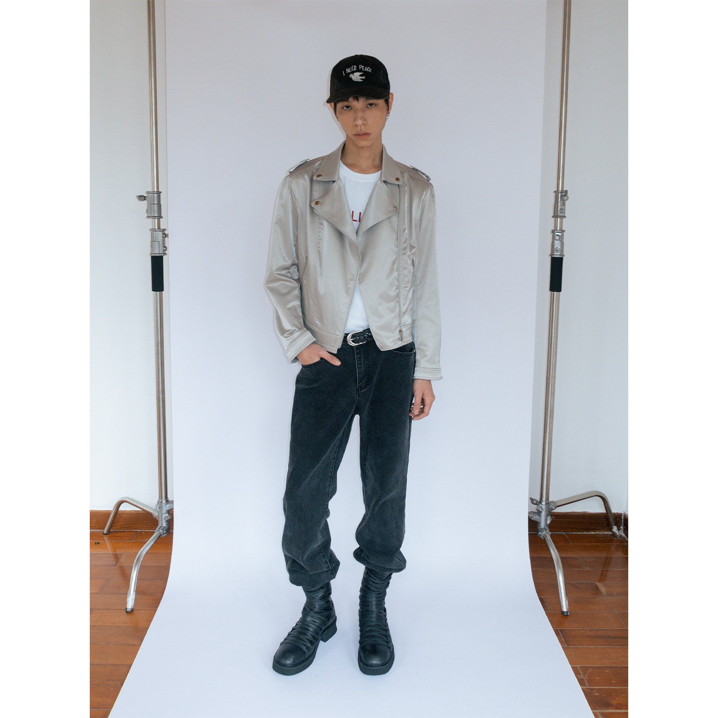 Washed Embroidered Bootcut Jeans