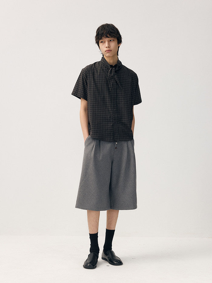 Plaid slouchy scarf-neck short-sleeved shirt