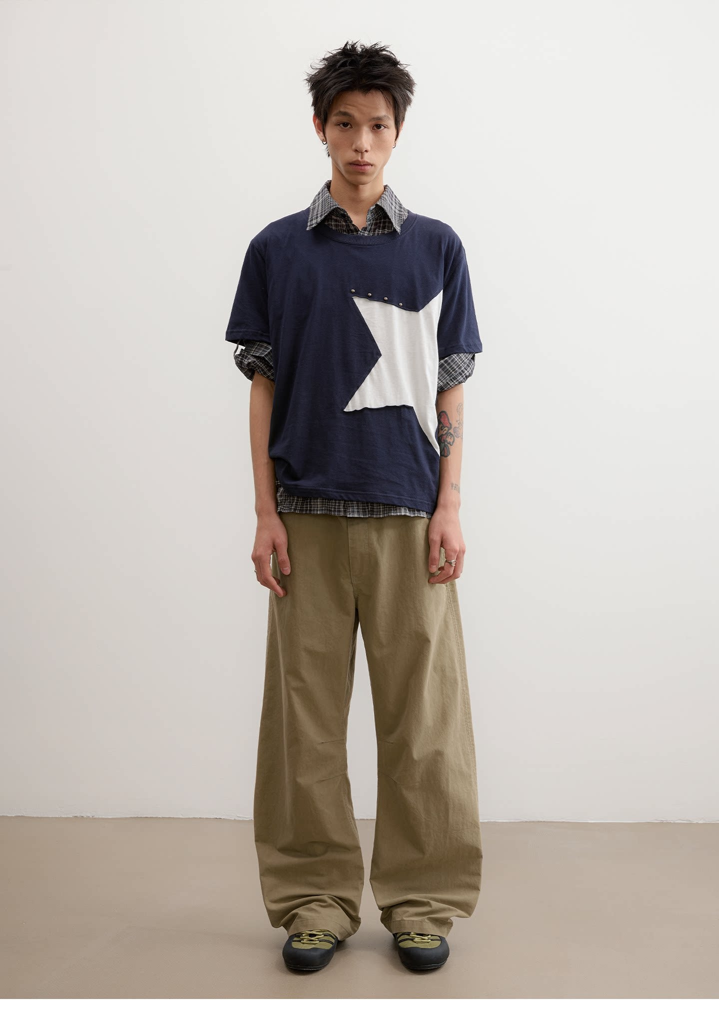Pentagon Star studs T-Shirt