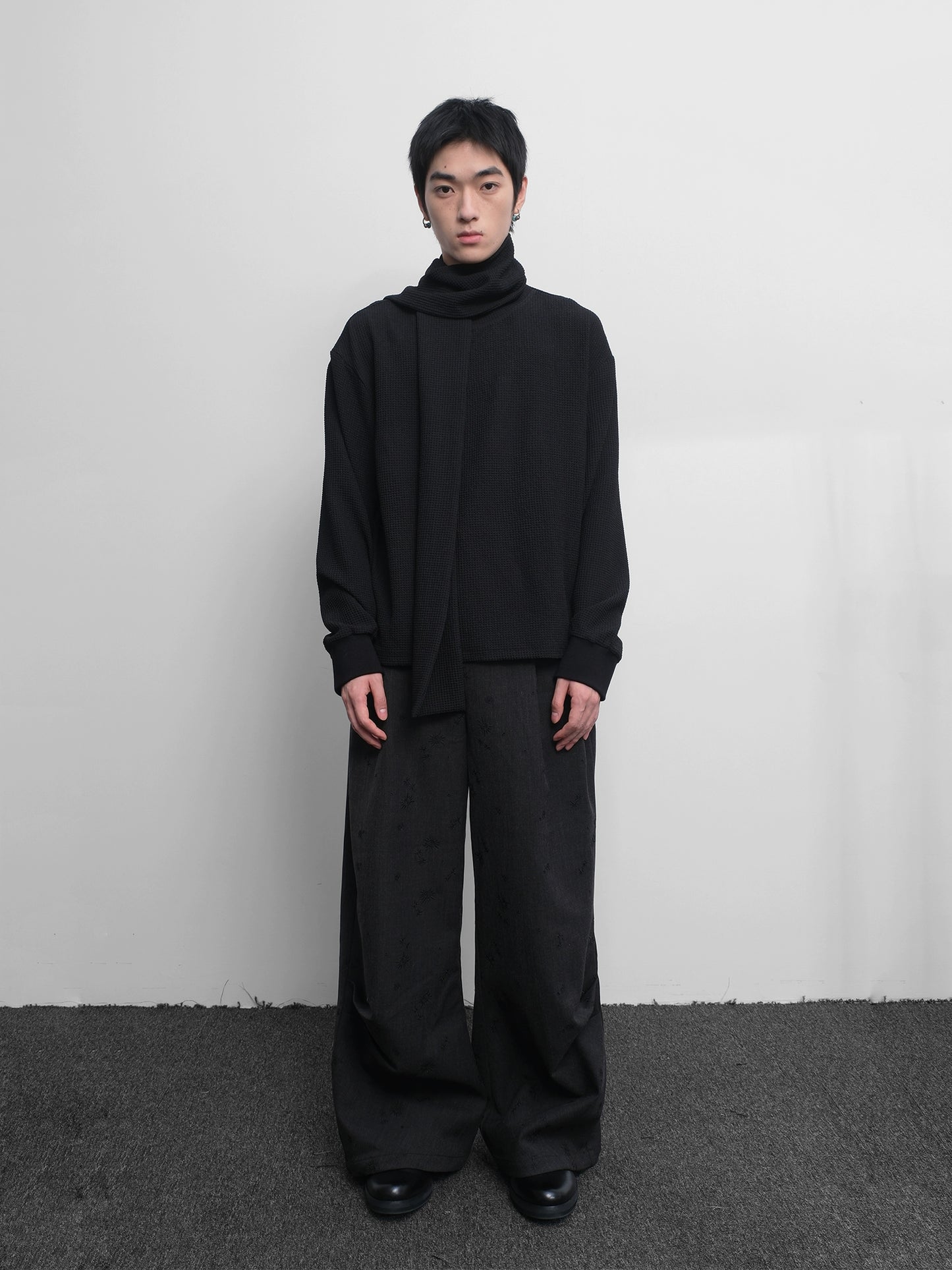 Scarf Detachable Sweatshirt