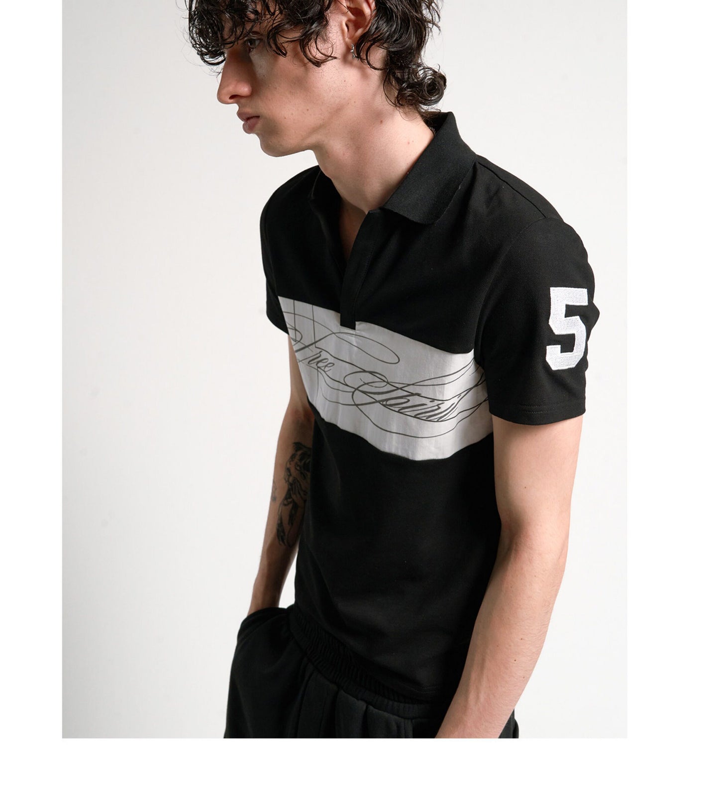 Heterochromatic cross print polo shirt