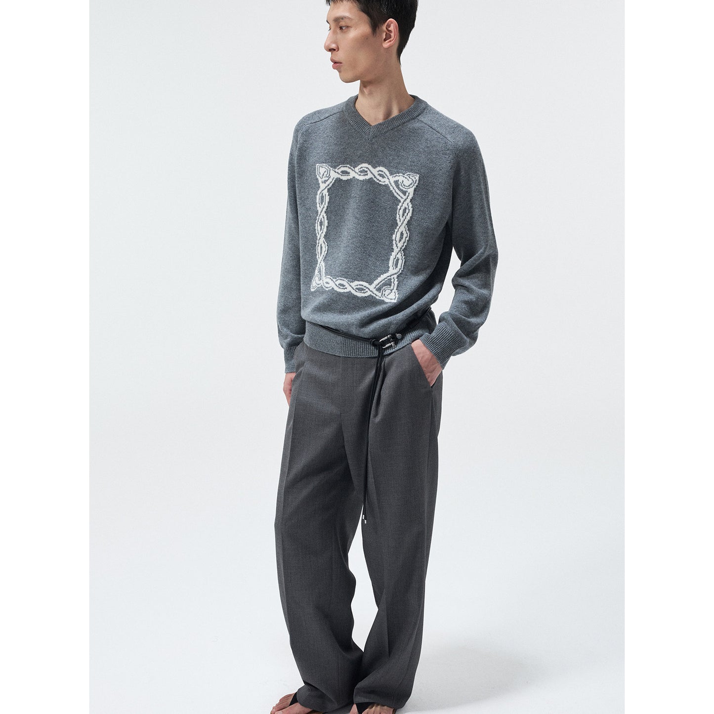 Cashmere Knotted Jacquard V-Neck Knit