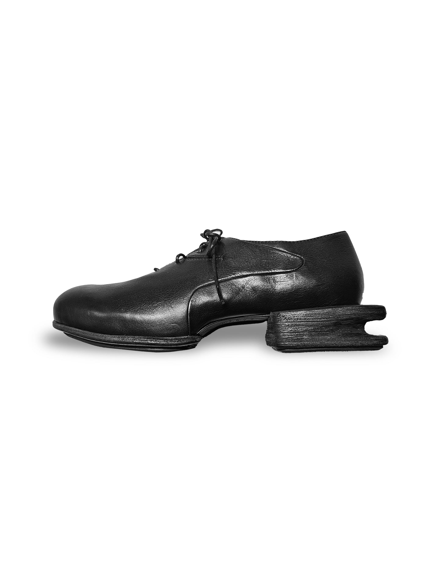 Maestro special-shaped heel shoes