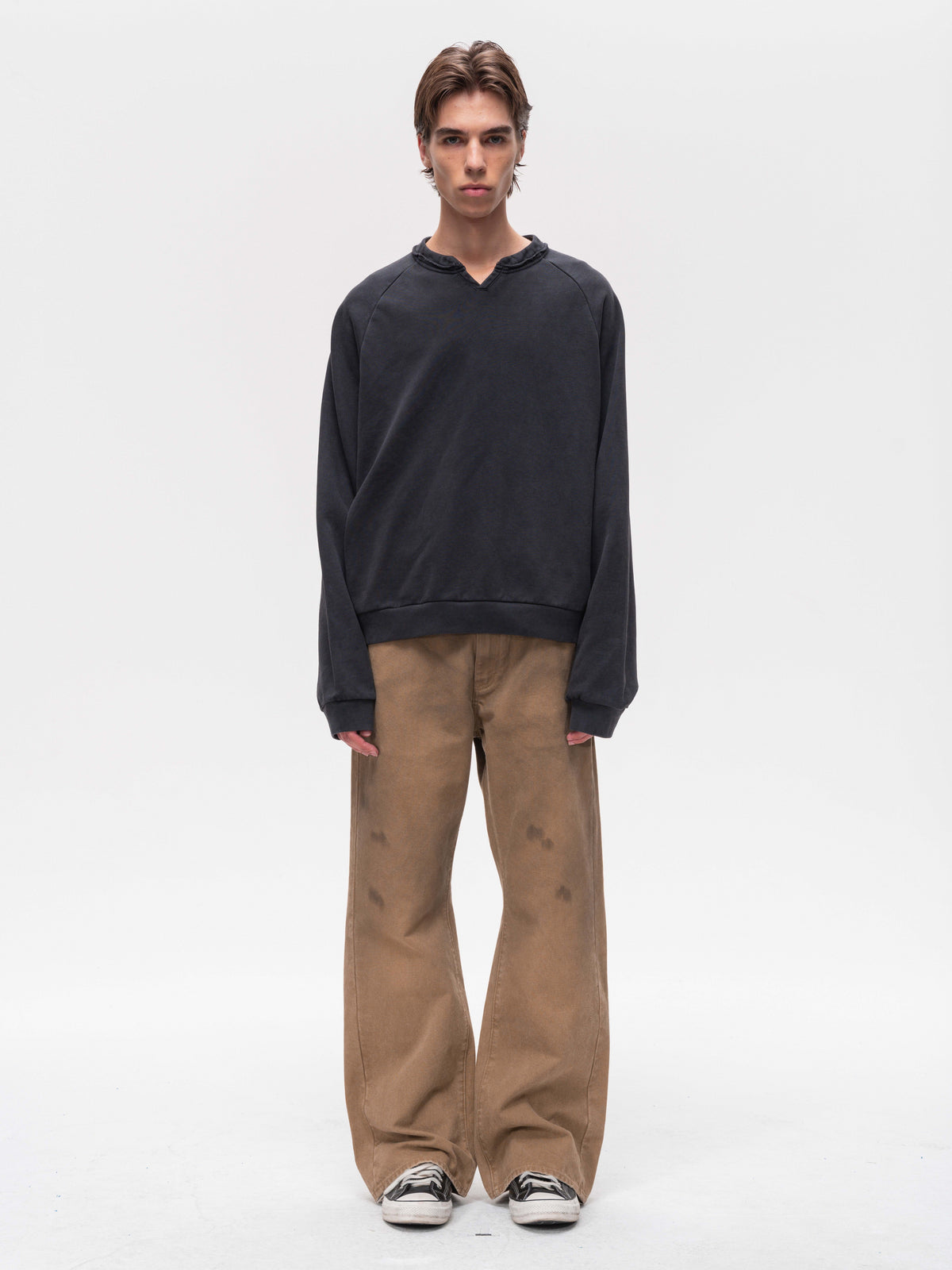SPLIT NECK Sweatshirt