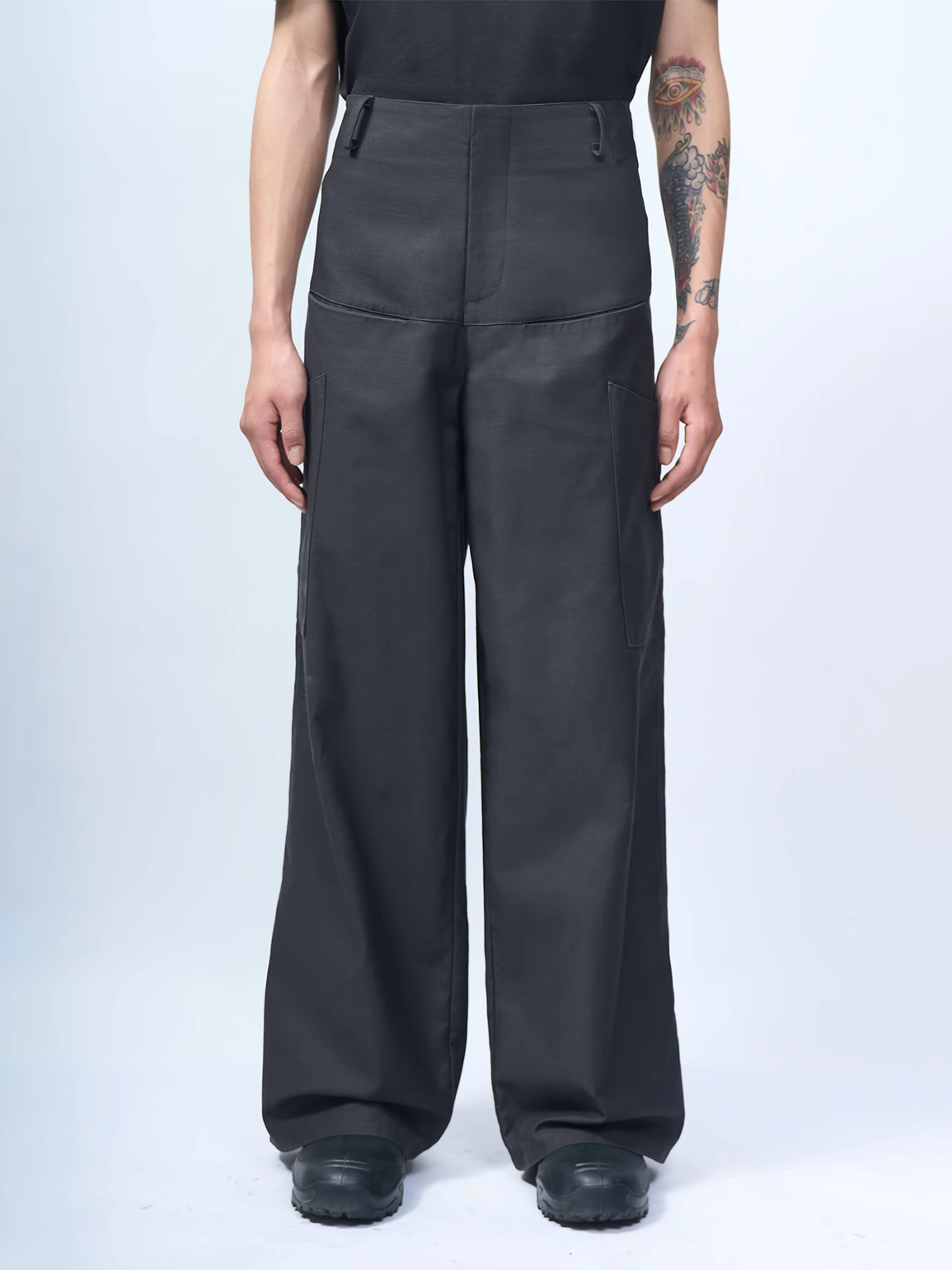 Cross Cut Washed Wide-Leg Cargo Pants