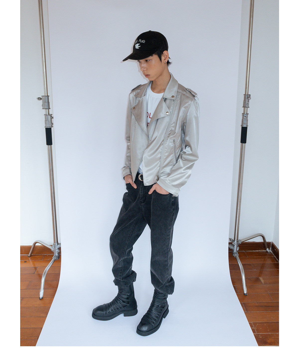 Washed Embroidered Bootcut Jeans