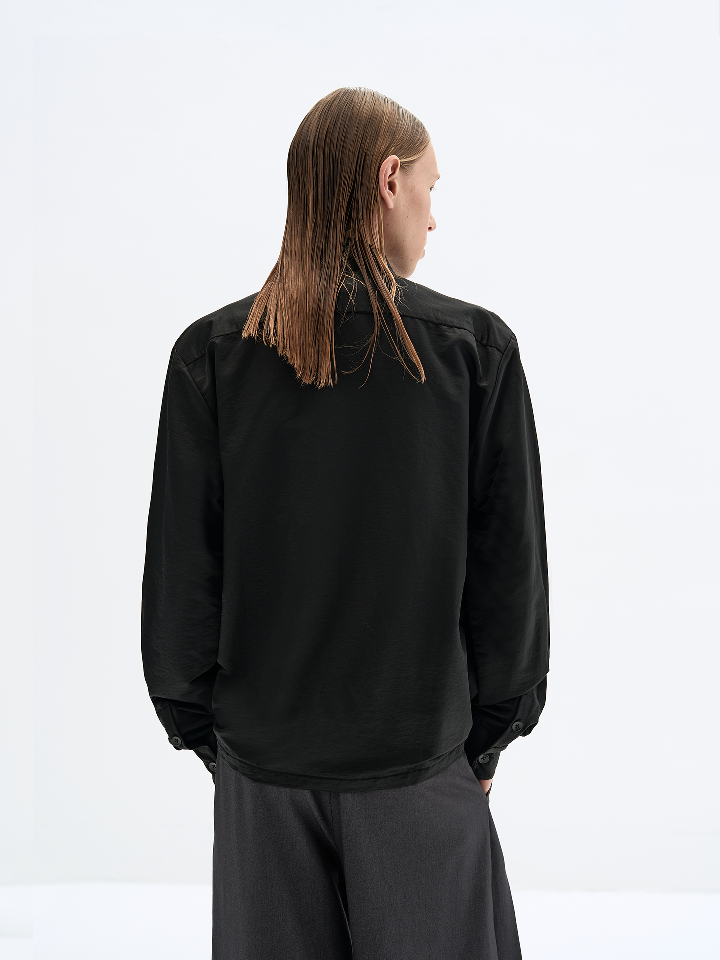 Shoulder pleats long sleeve shirt