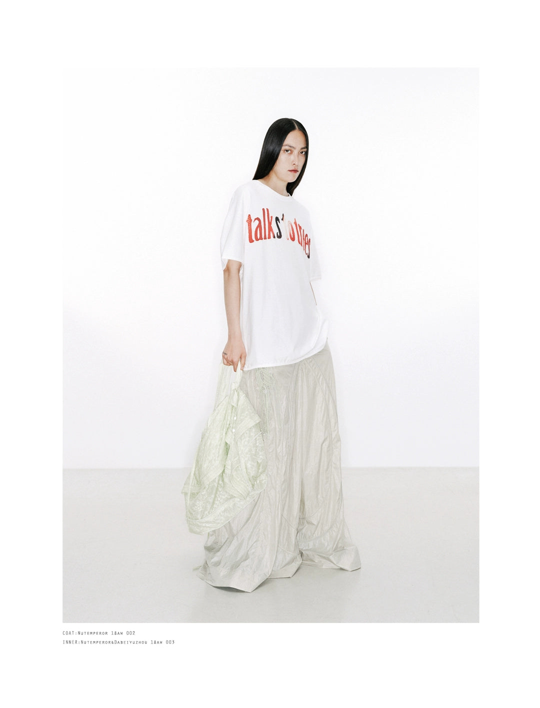 talks to trees' embroidered short sleeve T-shirt