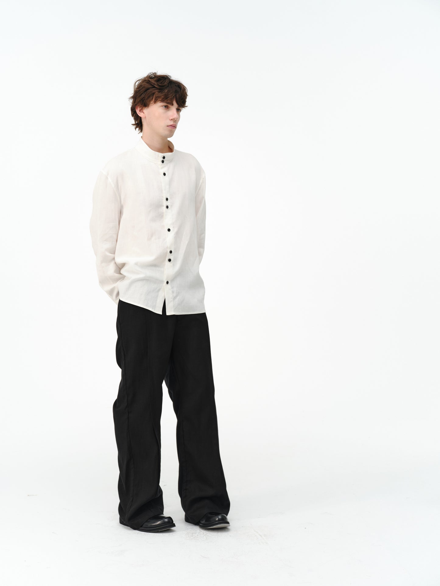 Vertical pleats draped trousers