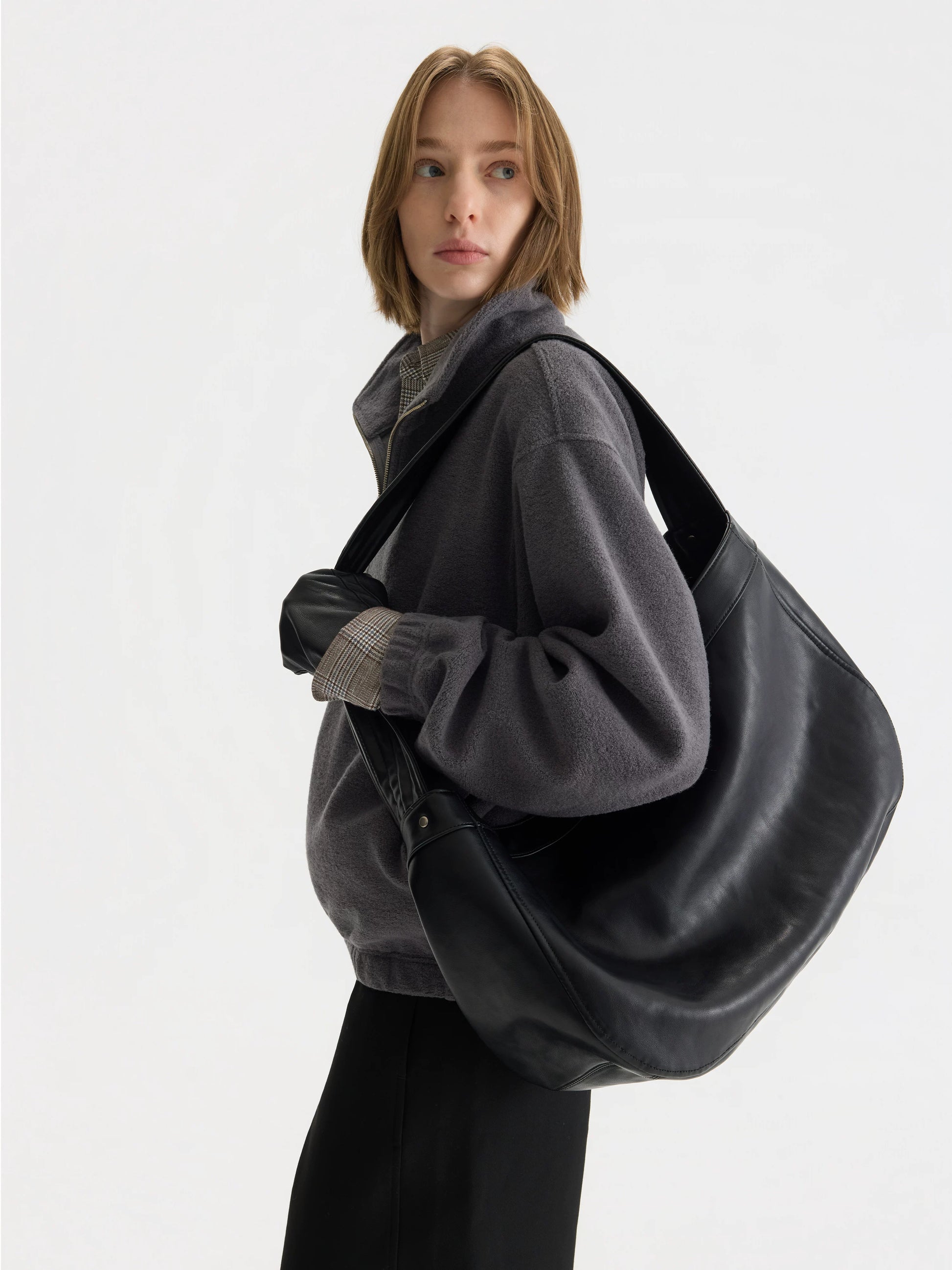 PURE2 LEATHER NEWSPAPER BAG