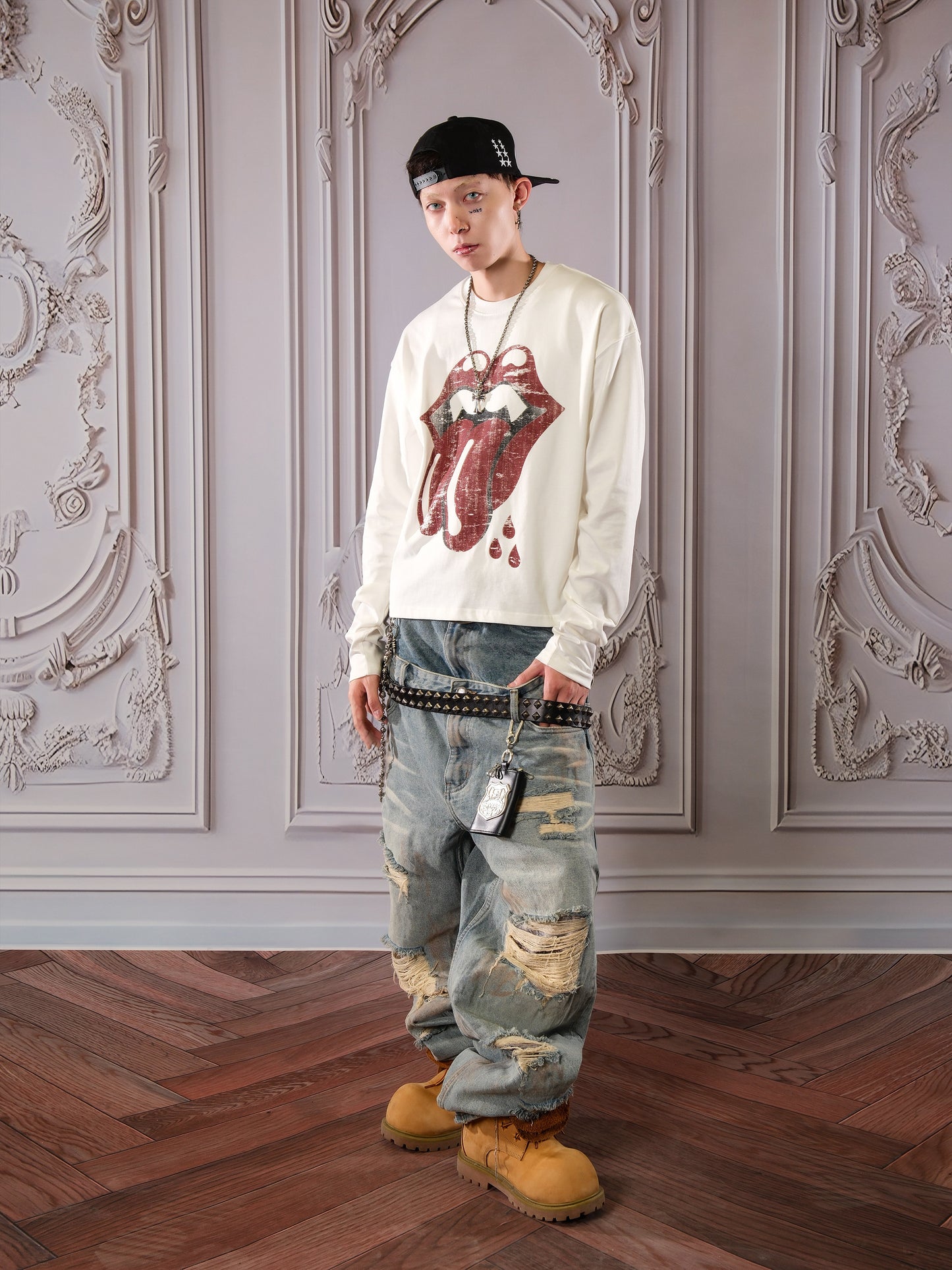 Tongue Spoof Distressed T-shirt