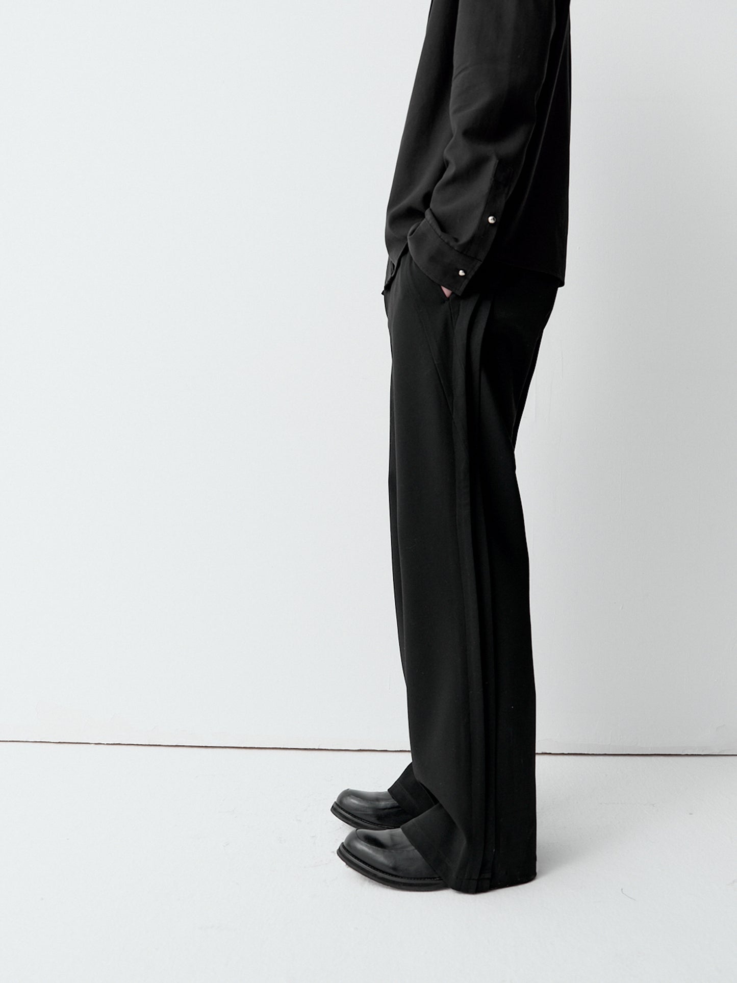 Curved multi-layer boot trousers