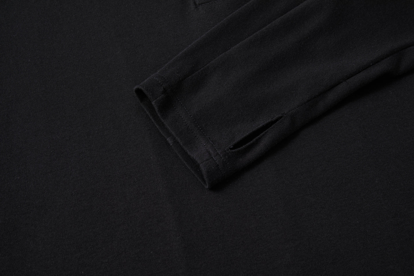 Silver coin ninja sleeve henry collar T-shirt