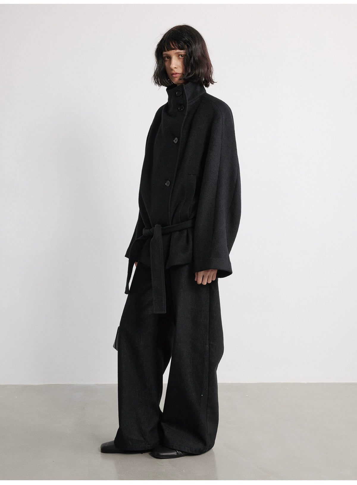Cropped Shoulder Wool Coat