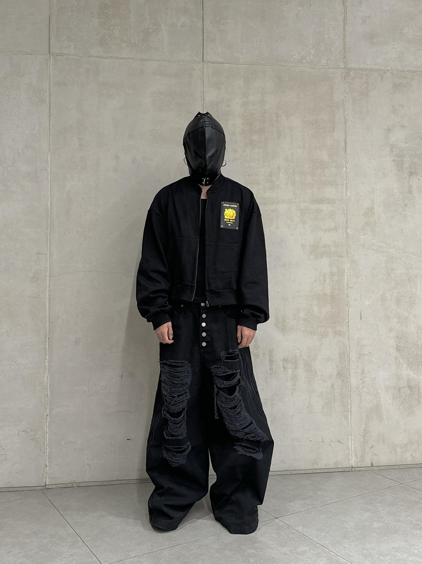HONG KONG PASSPORT CROPPED SWEATSHIRT JACKET