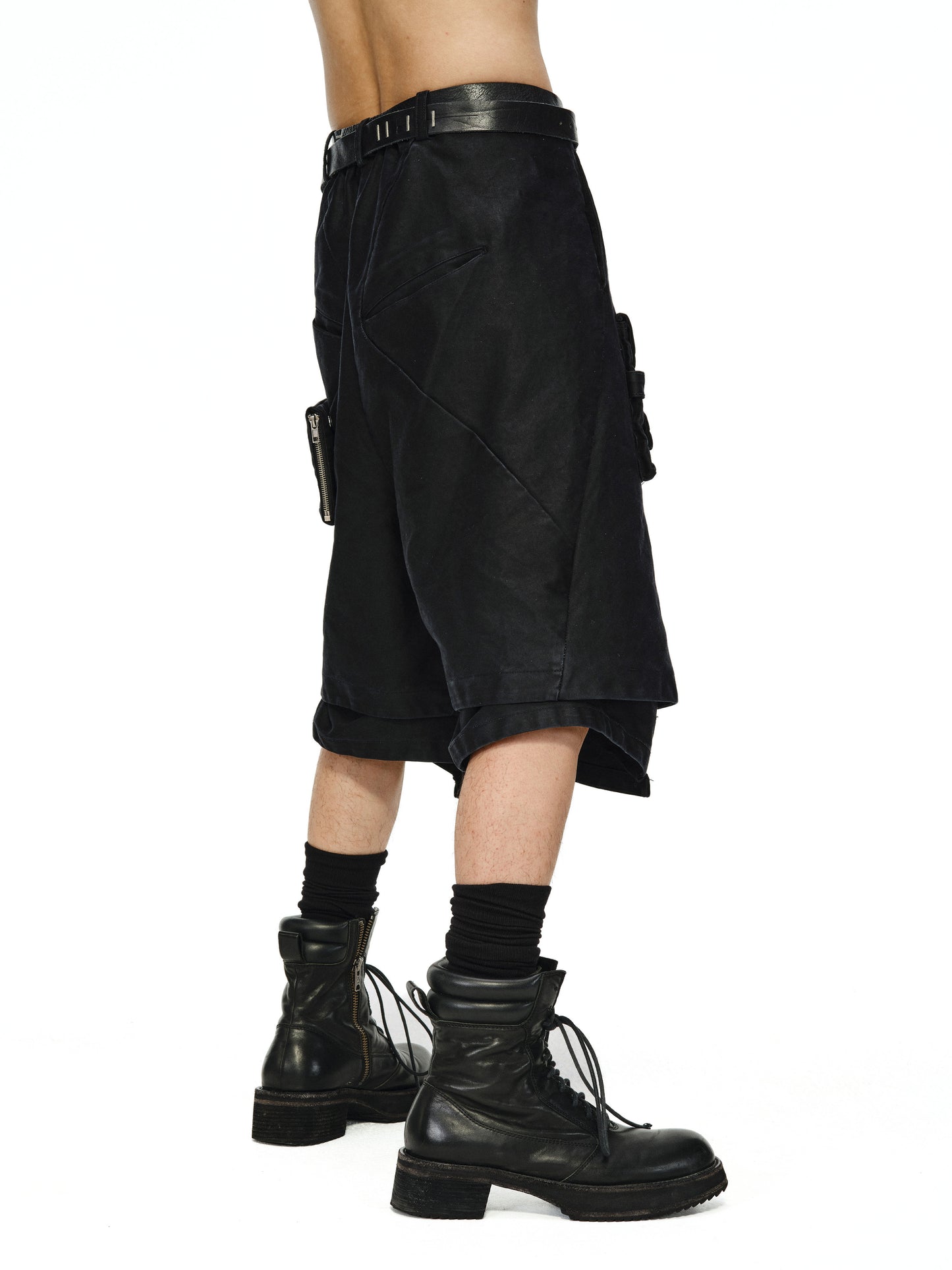 Swathe Pocket Double Layered Hem Shorts