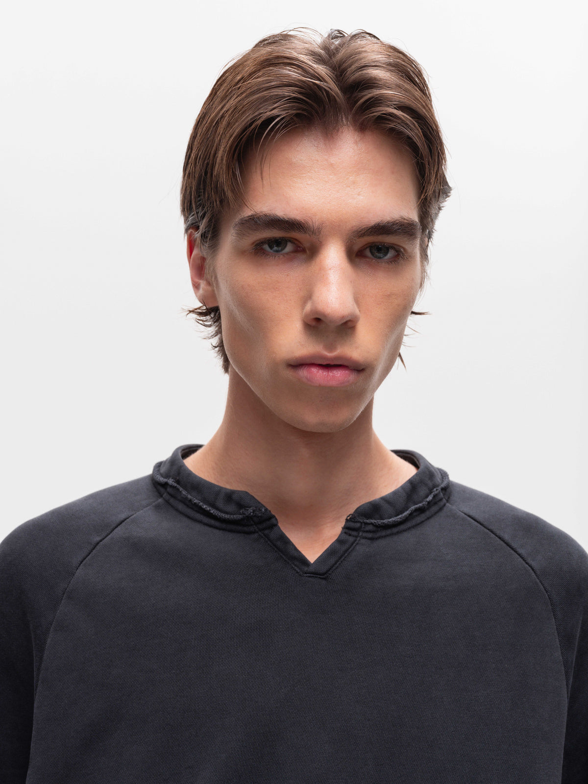 SPLIT NECK Sweatshirt