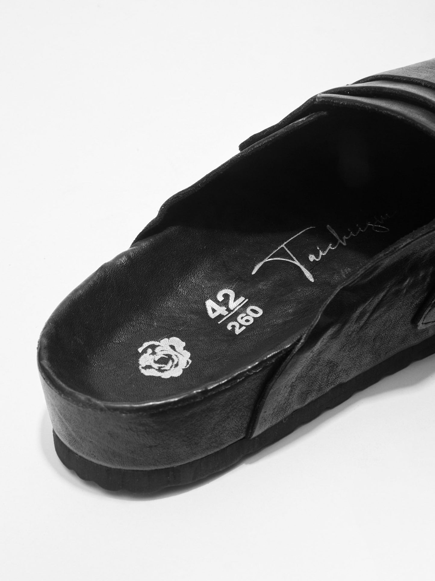 Washed leather mule