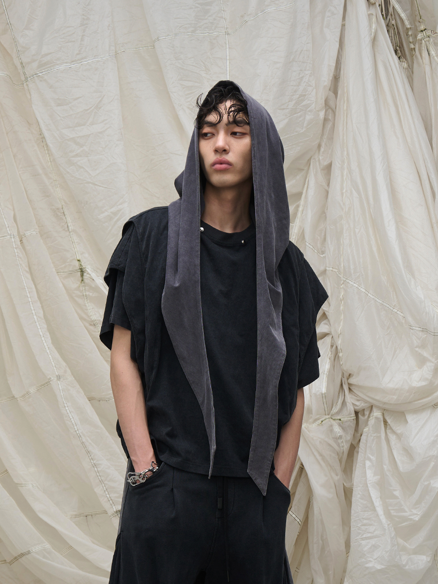 Scarf docking short sleeve T-shirt