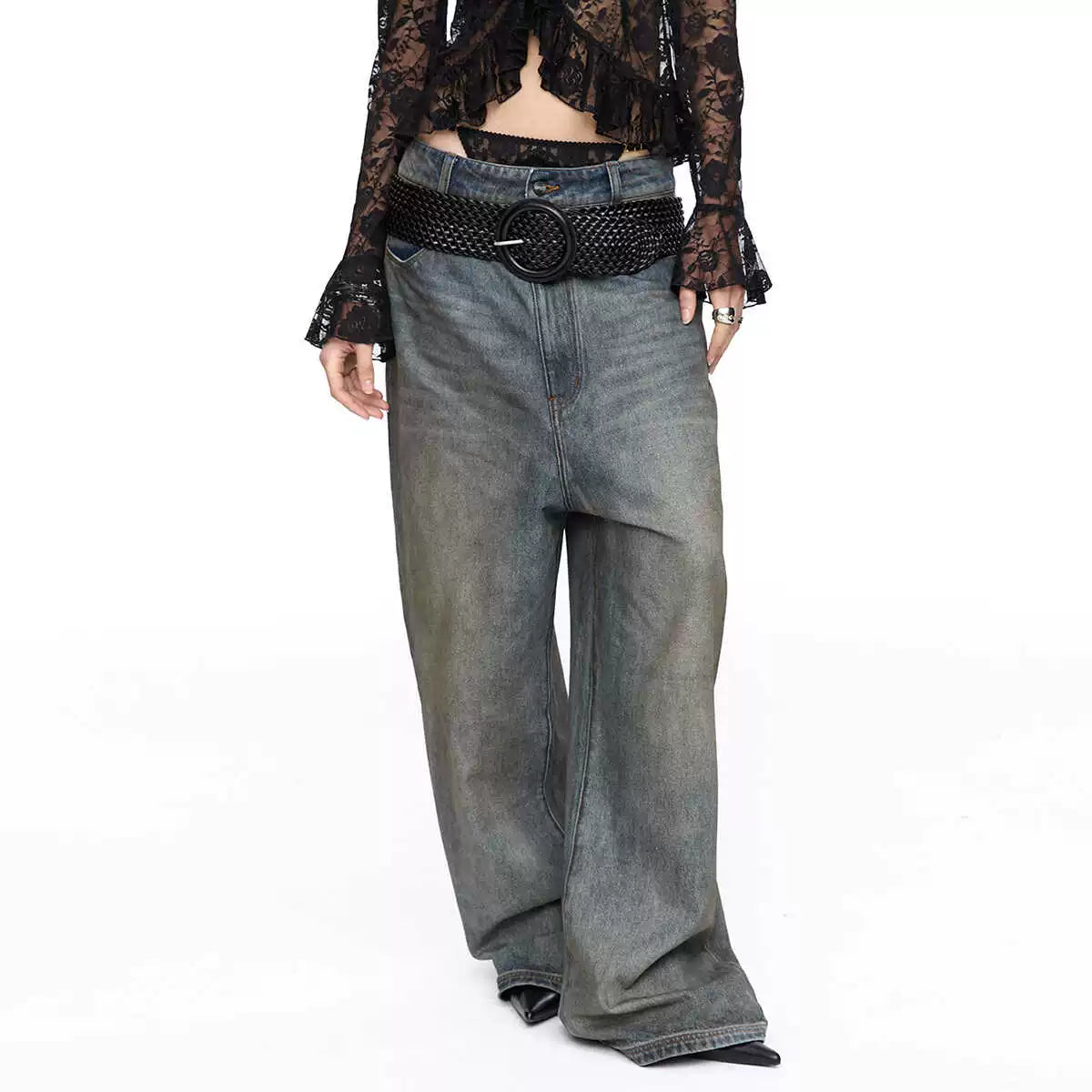 Cuff Opening Distressed Washed Jeans