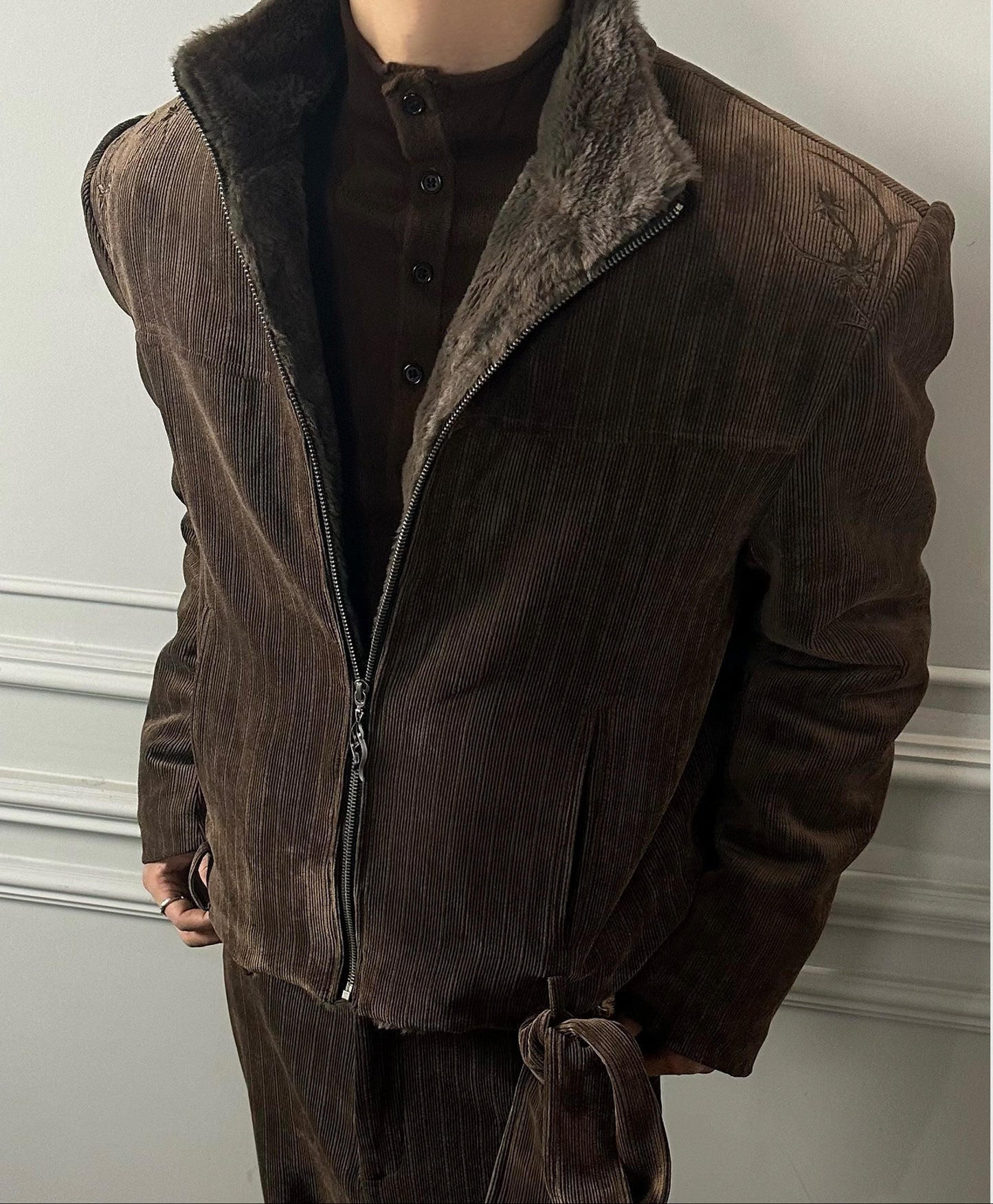 "Po Jing" 3D embroidered corduroy strap jacket