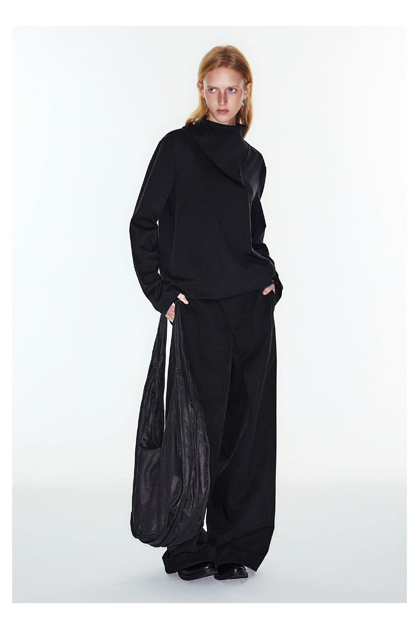 Flag-shaped long-sleeved T-shirt