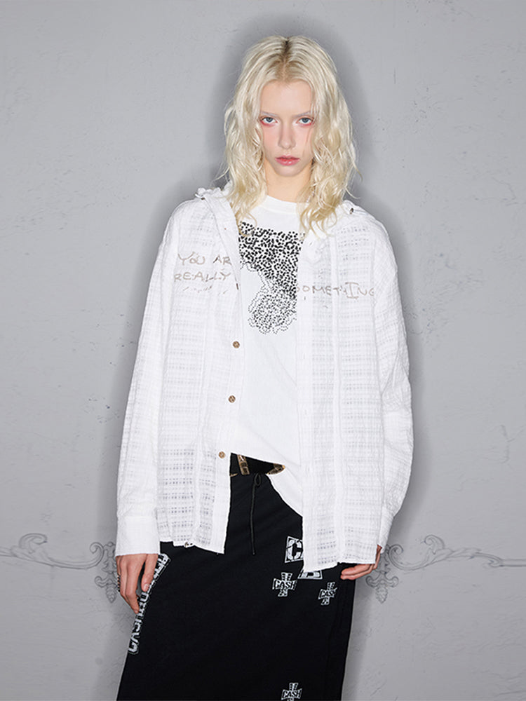 Wrinkled strip multi-form print hooded shirt