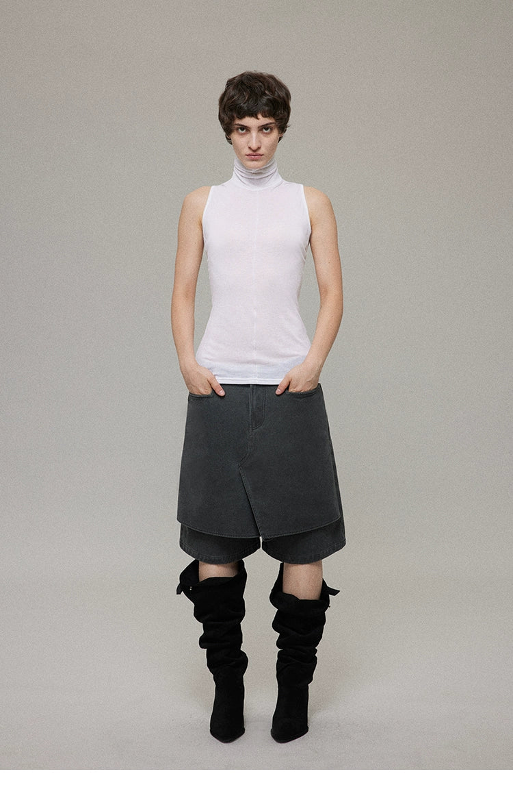 Distressed Panel Cropped Jeans