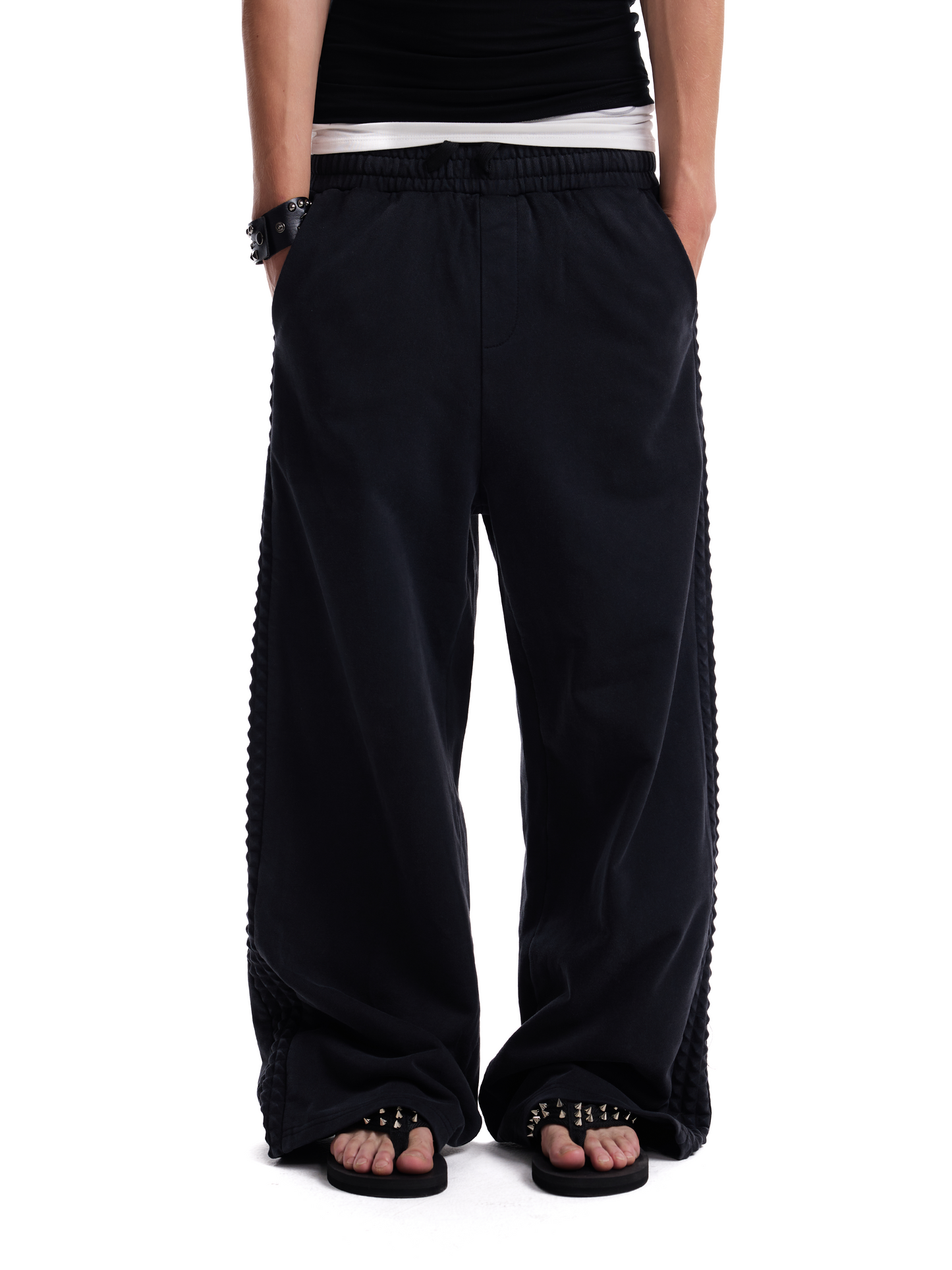 Embossed riveted 3D baggy sweatpants