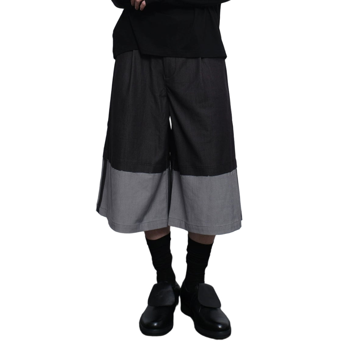 Panelled Loose Cropped Pants