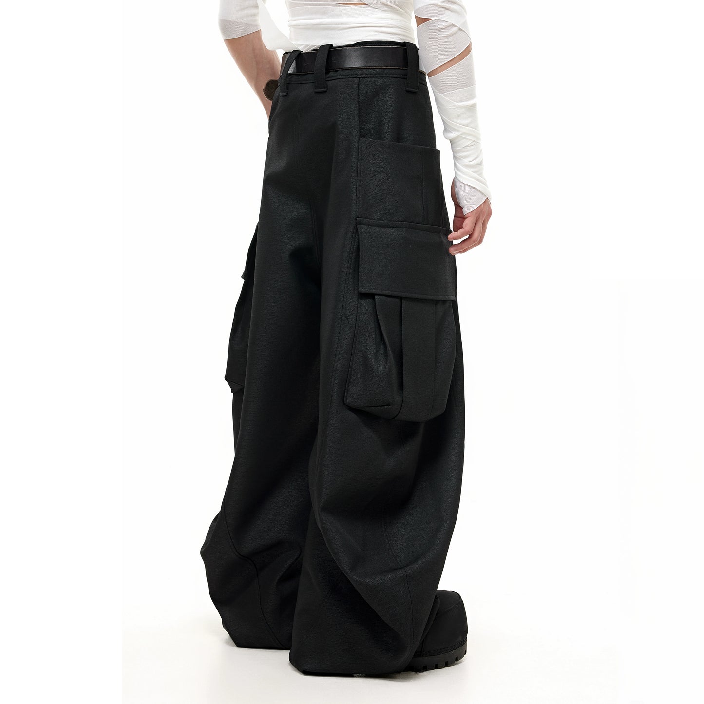 Large Pocket Draped Trouser
