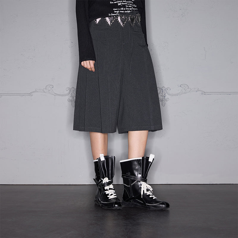Loose-leaf pleated lace-up striped shorts