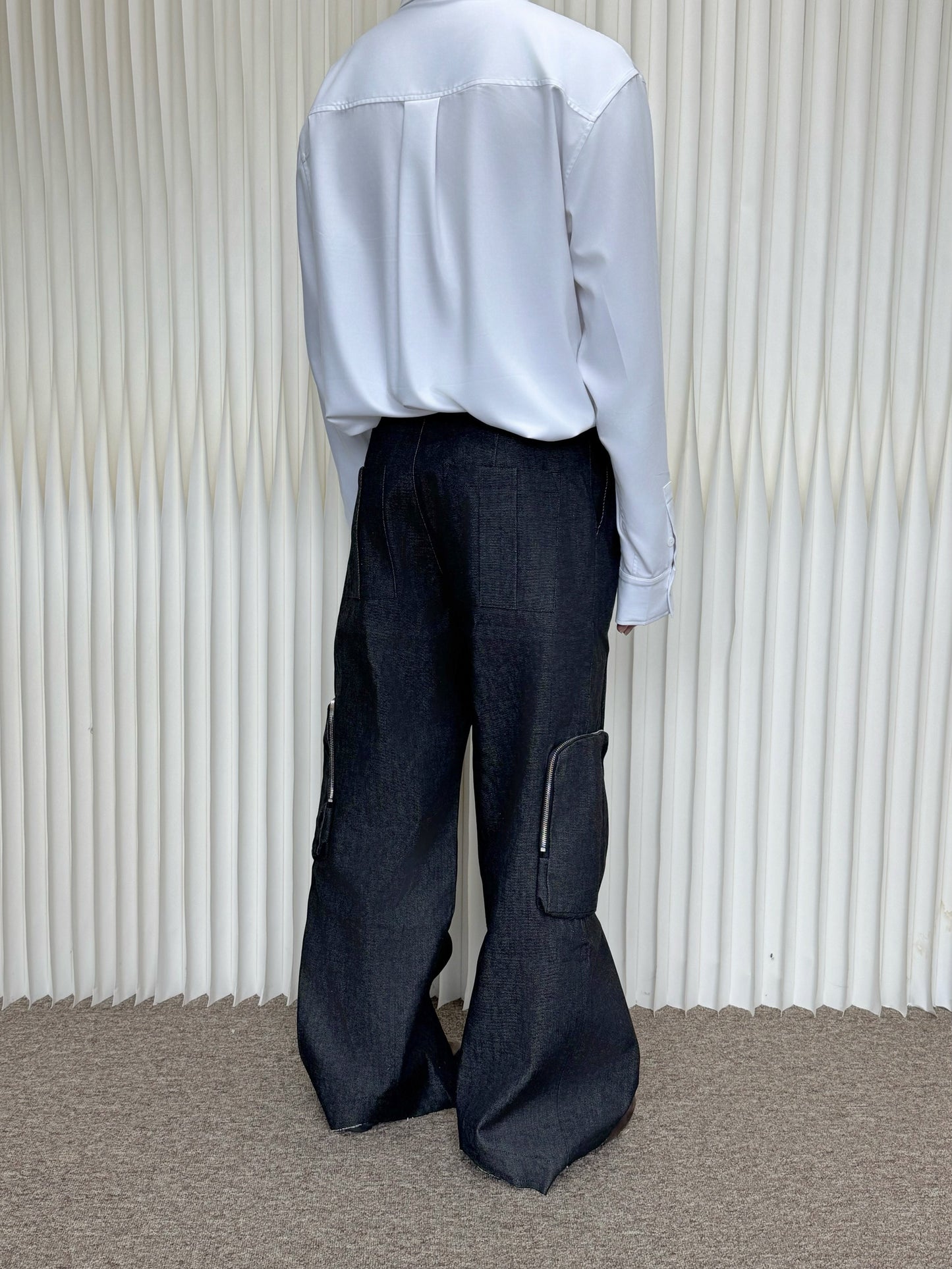 Zip pocket raw denim cargo pants